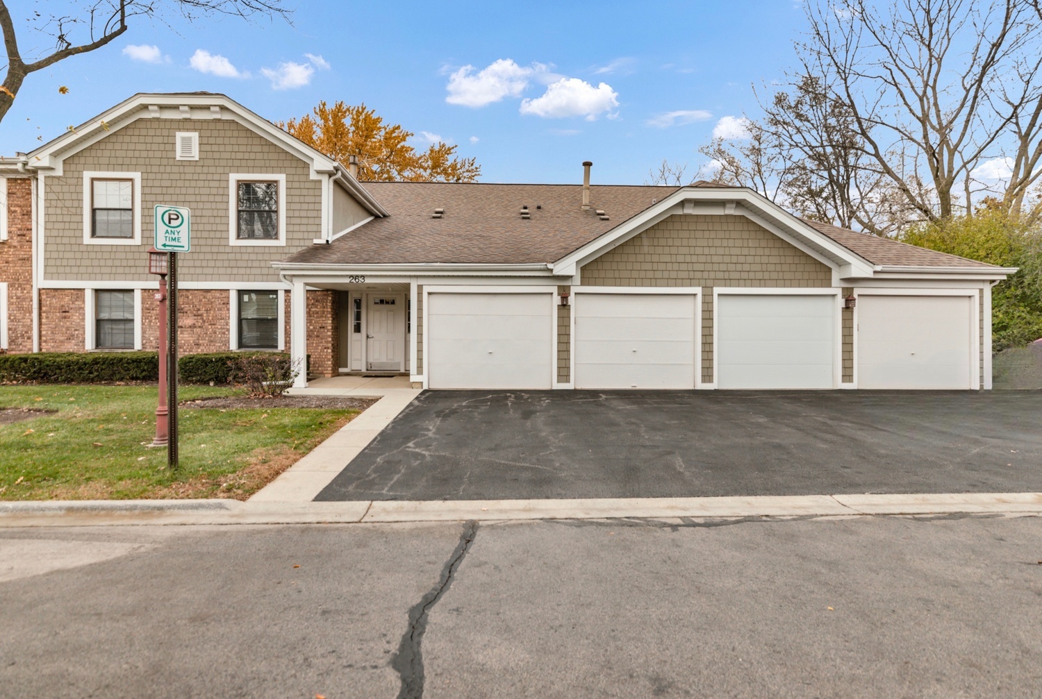 263 Driftwood Lane #2D, Schaumburg, IL 60193