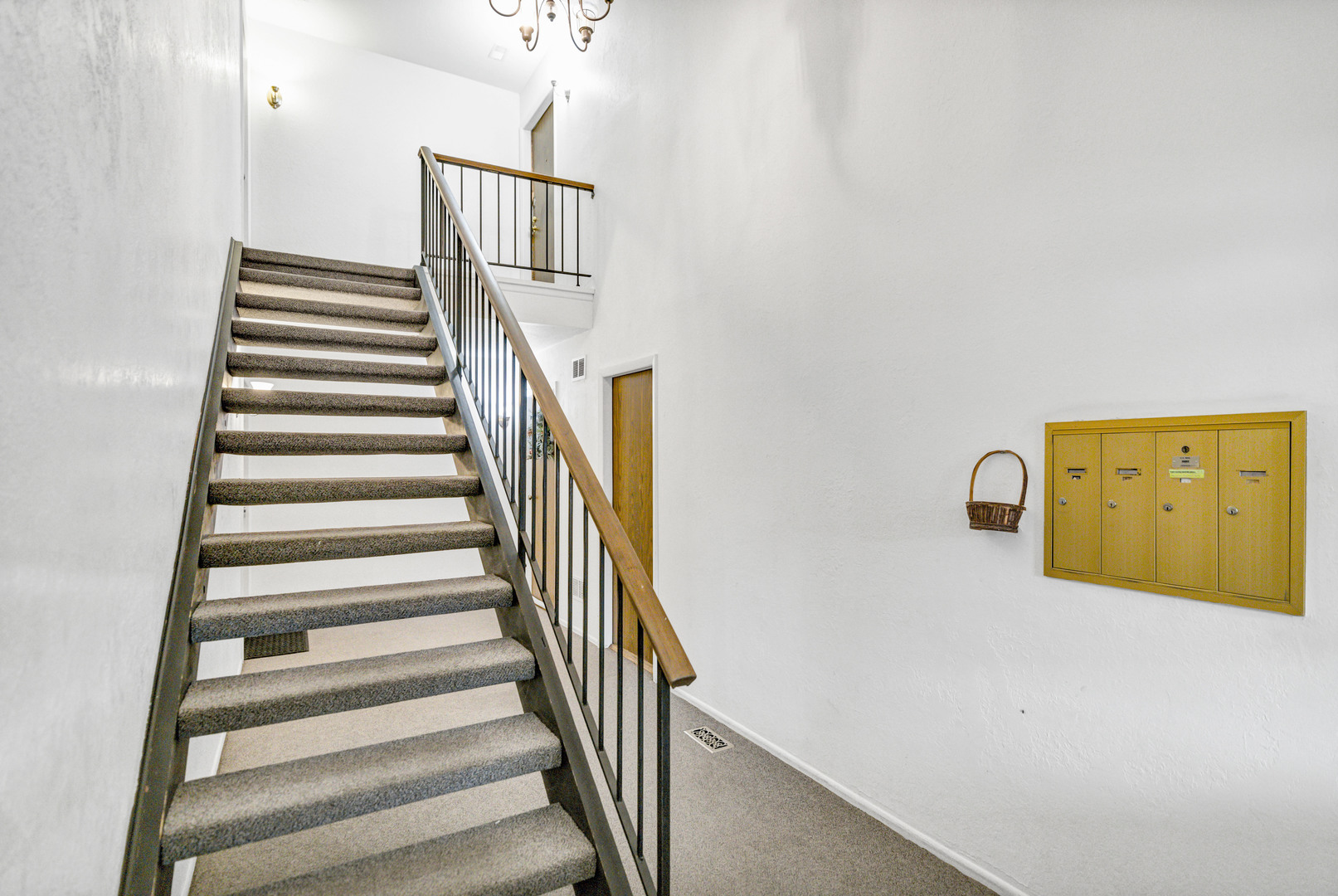 263 Driftwood Lane #2D, Schaumburg, IL 60193