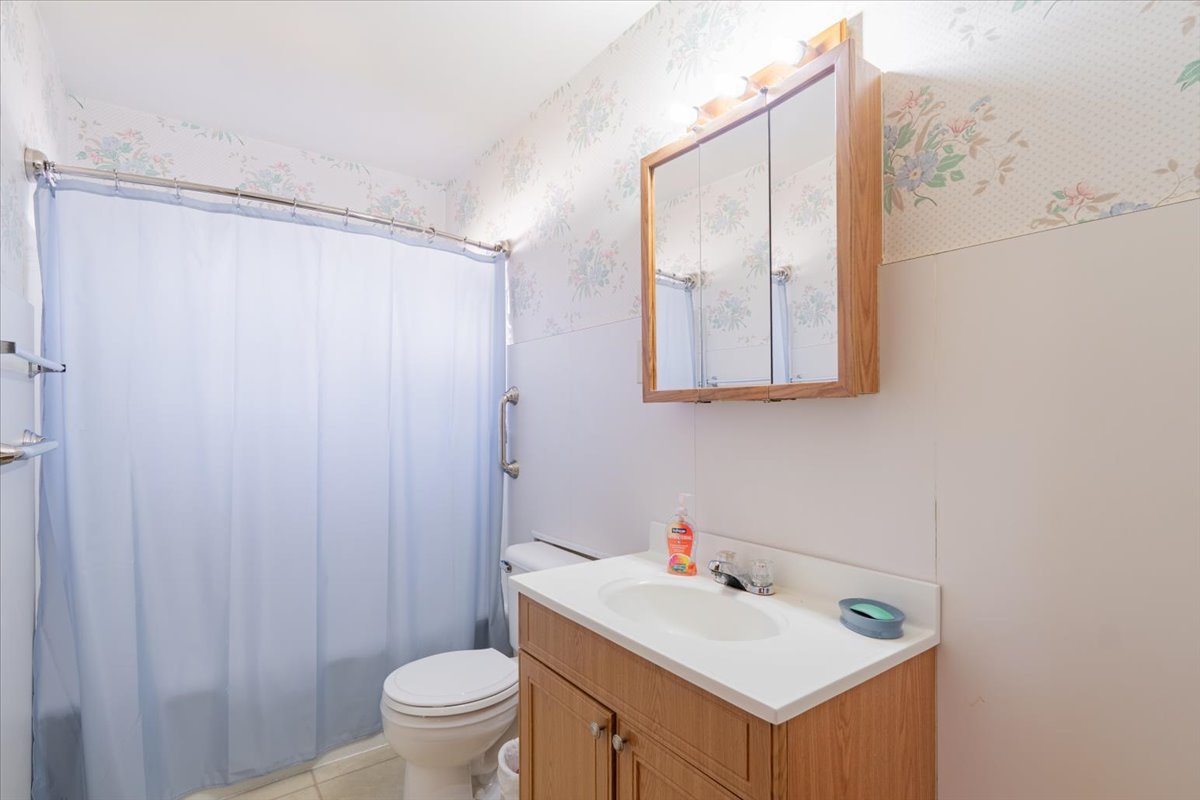 152 Debruler Drive, Lincoln, IL 62656