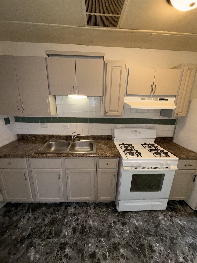 5563 Allemong Drive #5563, Matteson, IL 60443