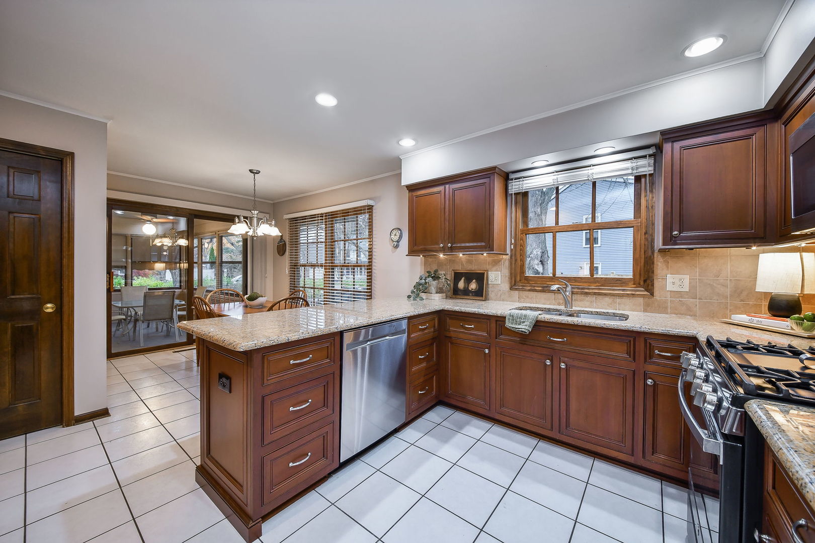 747 Redwing Drive, Geneva, IL 60134