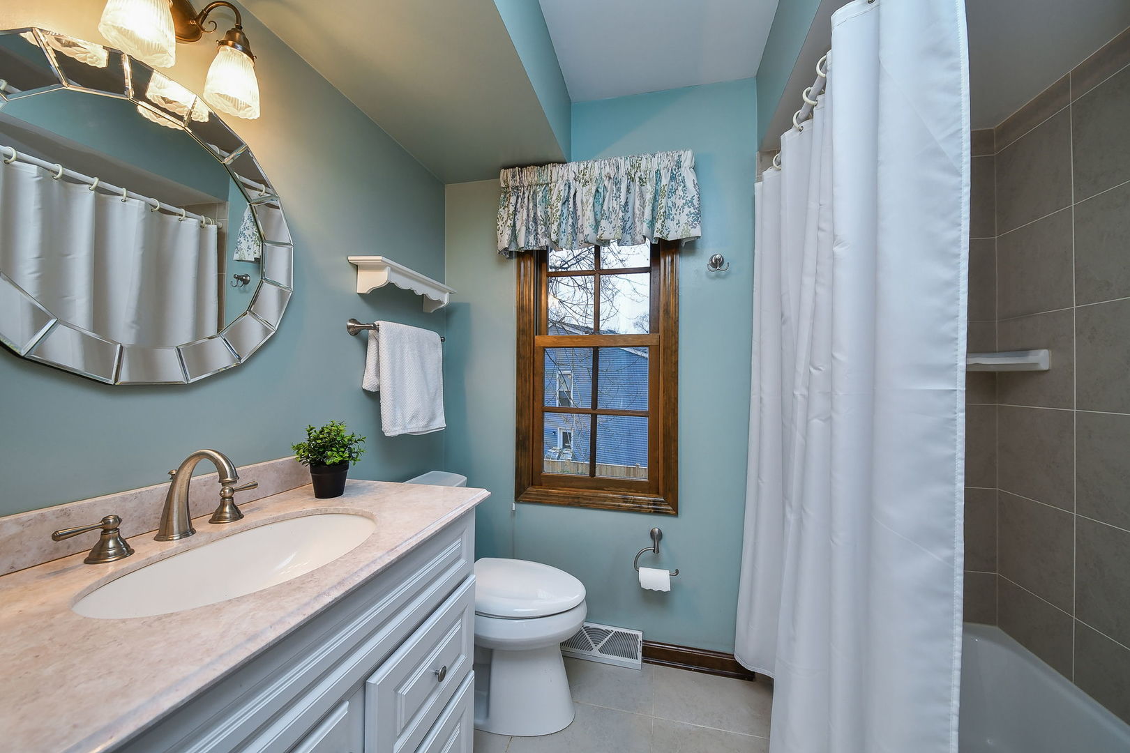 747 Redwing Drive, Geneva, IL 60134