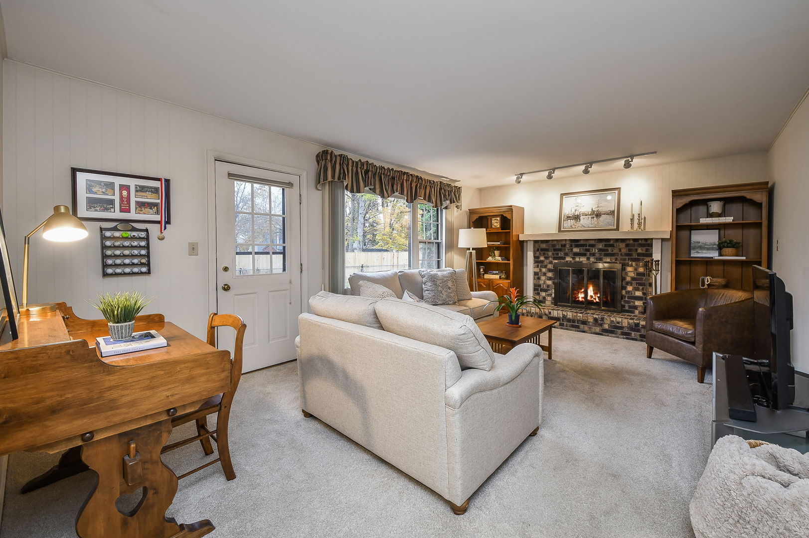 747 Redwing Drive, Geneva, IL 60134