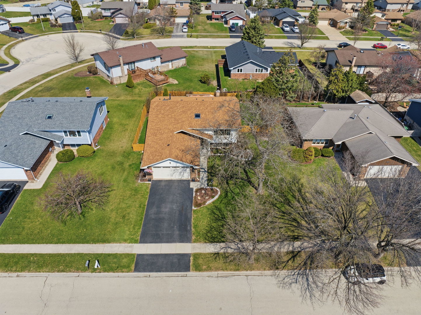 13736 W Cavecreek Court, Homer Glen, IL 60491