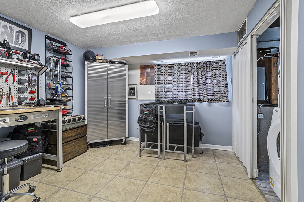 5113 Coulter Road, Oak Forest, IL 60452