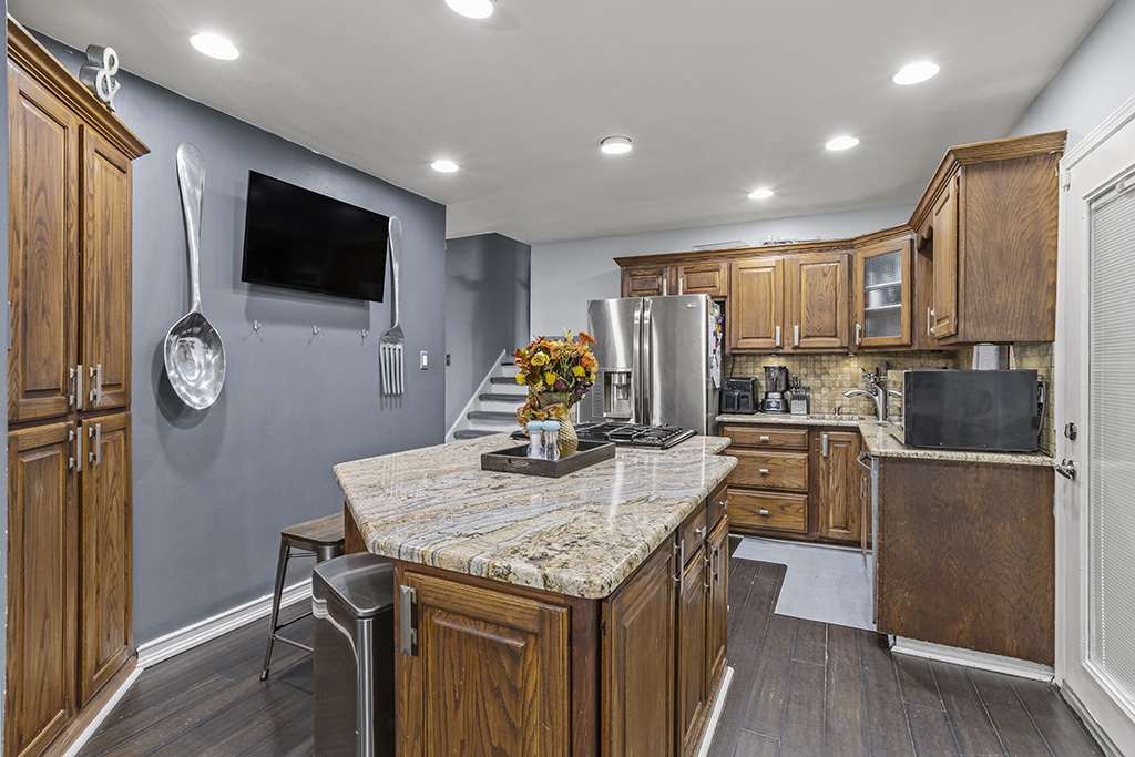 5113 Coulter Road, Oak Forest, IL 60452