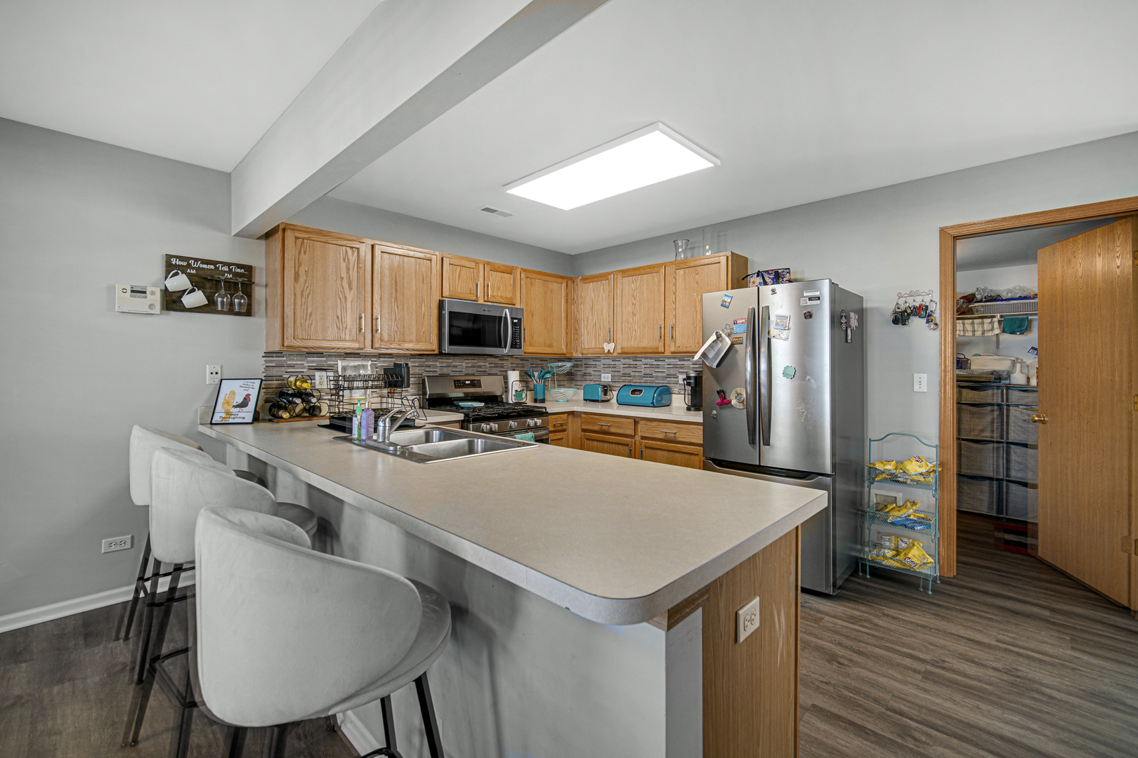 1653 Victoria Park Circle, Aurora, IL 60504