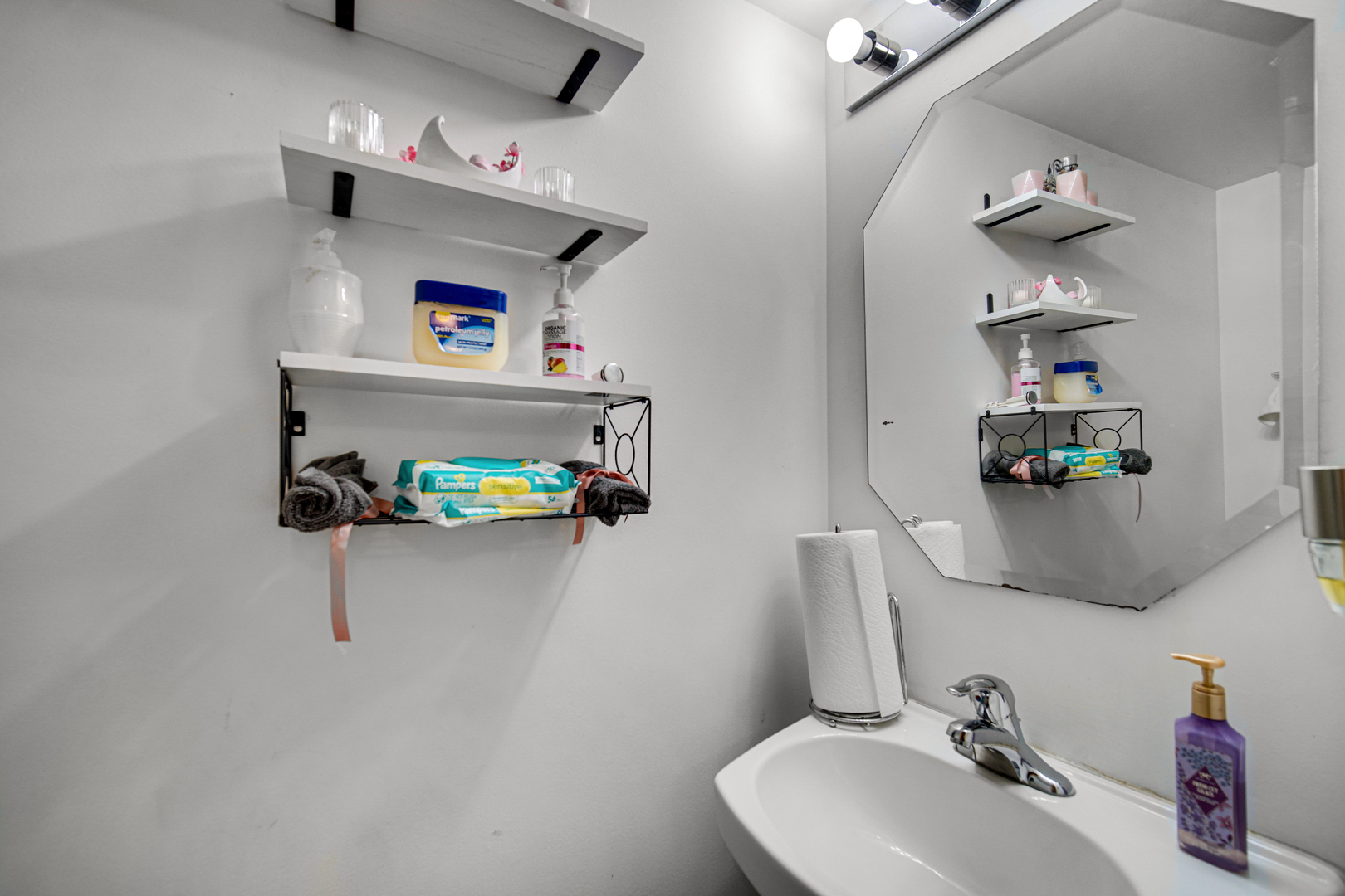 1653 Victoria Park Circle, Aurora, IL 60504