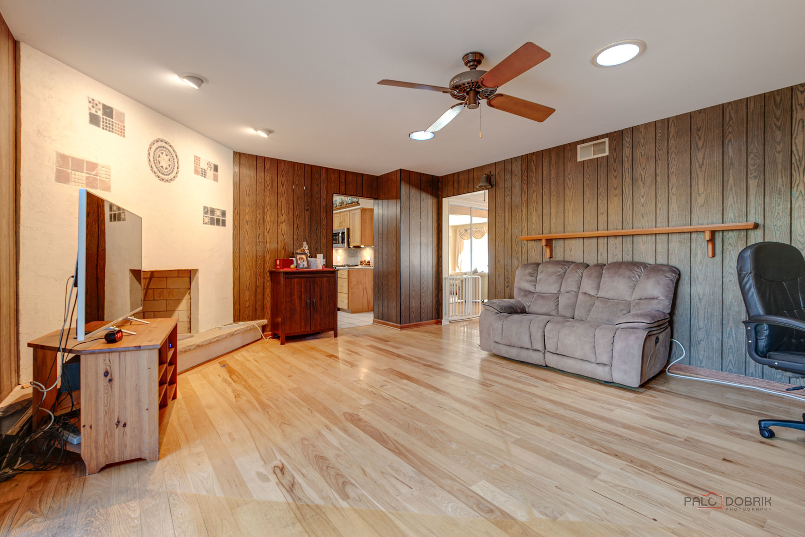 939 Ridgeland Avenue, Mundelein, IL 60060