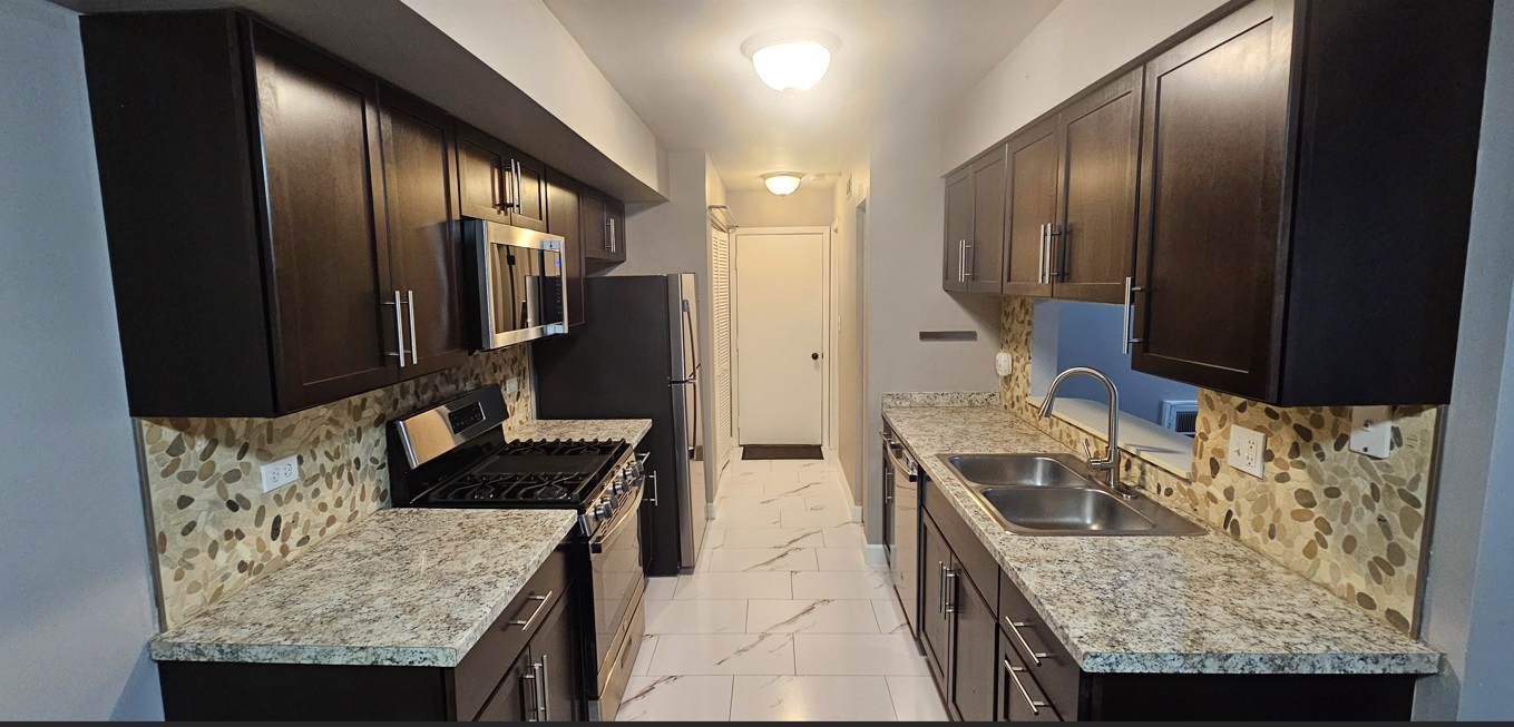 309 Teak Lane, Streamwood, IL 60107