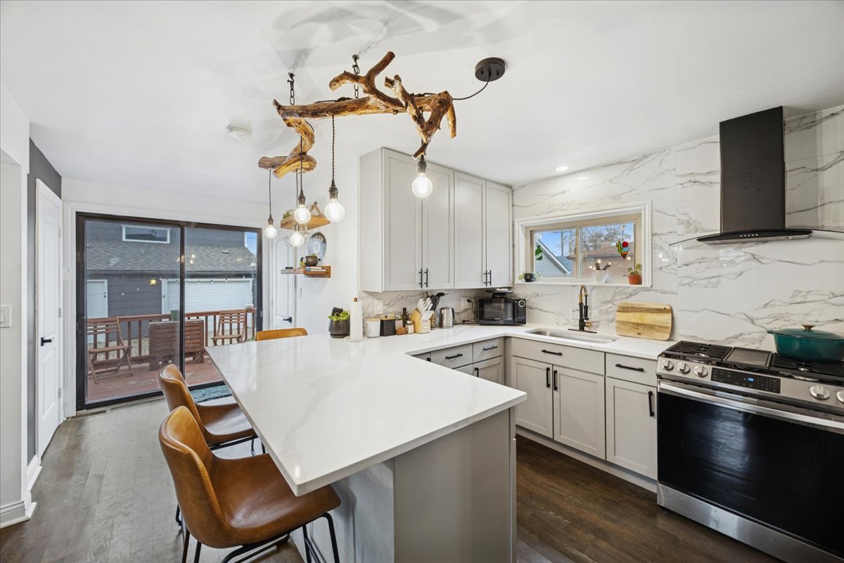 3414 W 116TH Place, Chicago, IL 60655