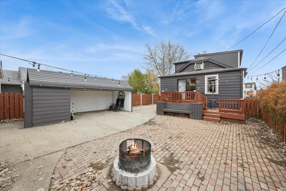 3414 W 116TH Place, Chicago, IL 60655