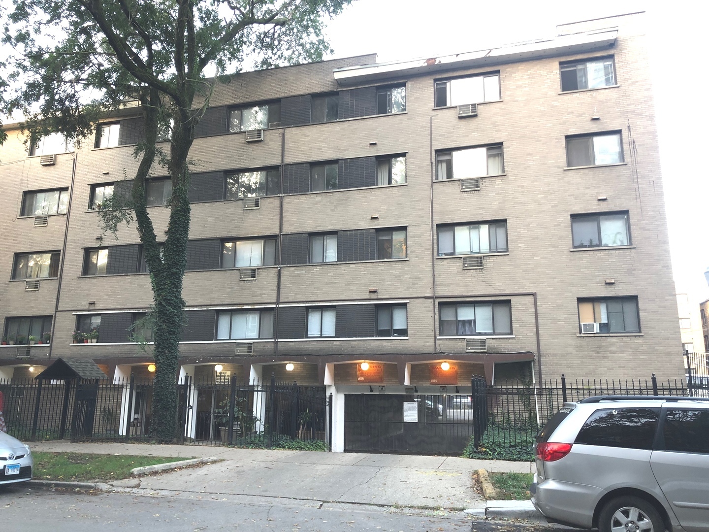 5420 N Kenmore Avenue #408, Chicago, IL 60640