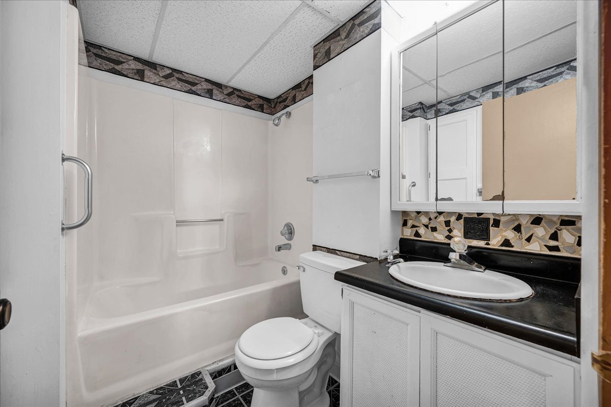 104 E Douglas Street, Carlock, IL 61725