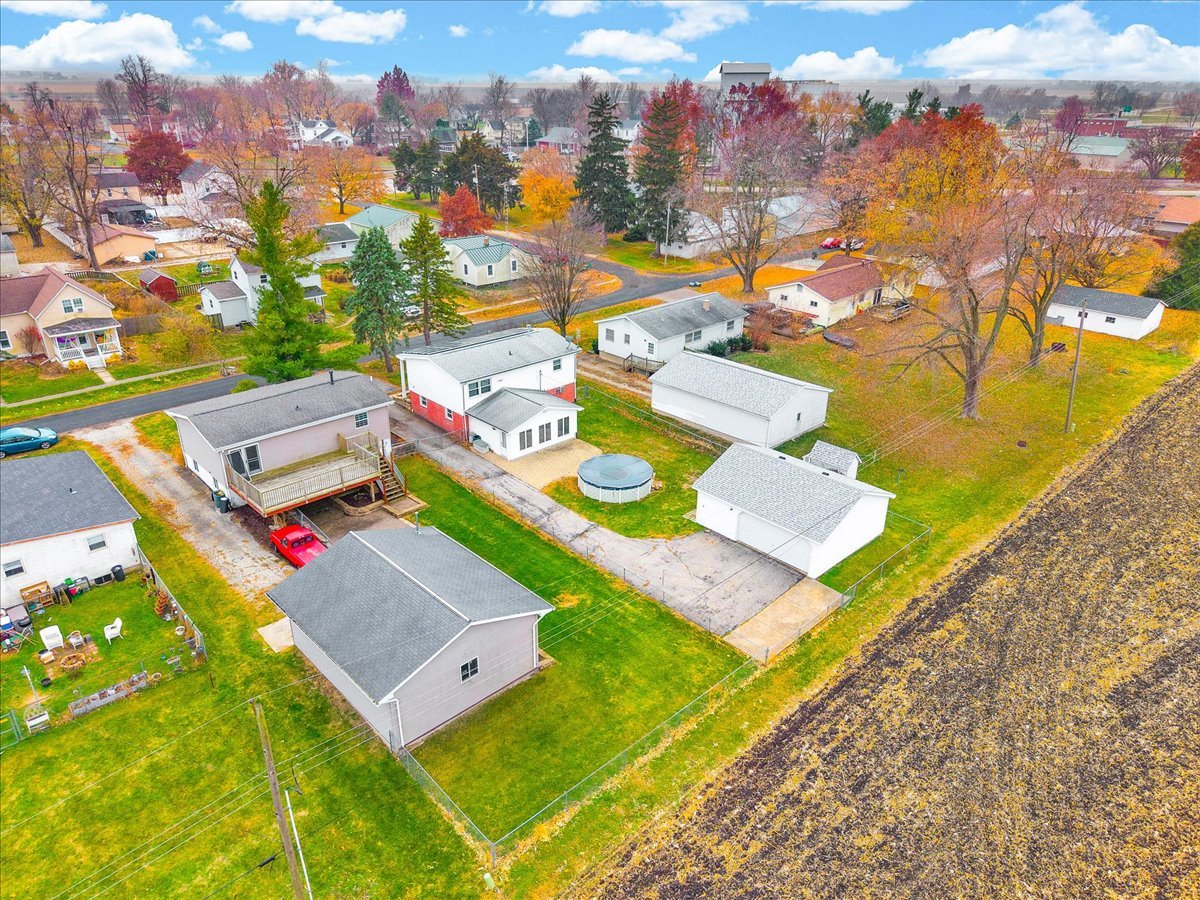 104 E Douglas Street, Carlock, IL 61725