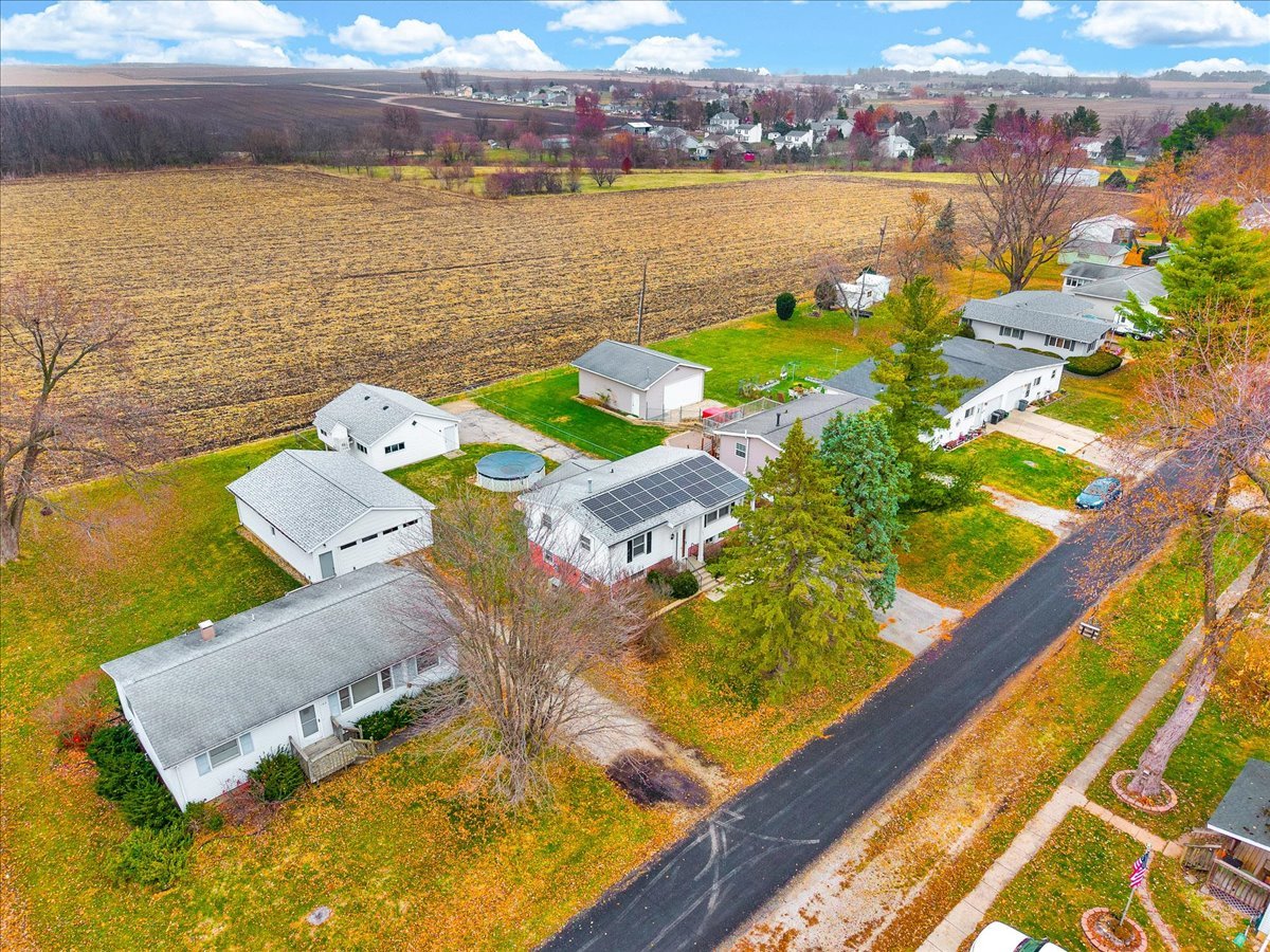 104 E Douglas Street, Carlock, IL 61725