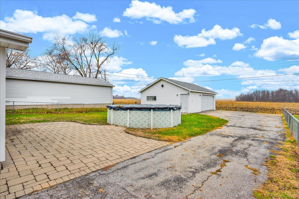 104 E Douglas Street, Carlock, IL 61725