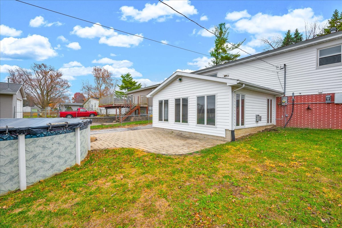 104 E Douglas Street, Carlock, IL 61725