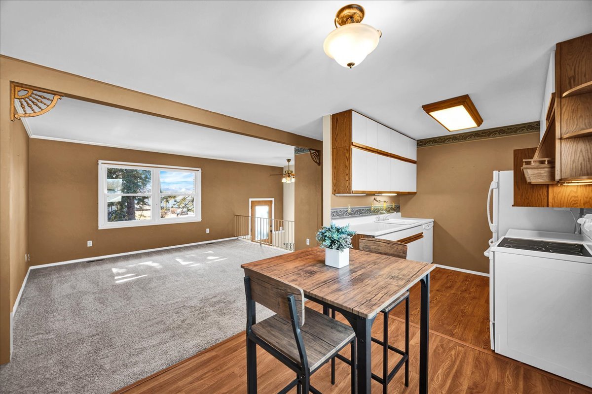 104 E Douglas Street, Carlock, IL 61725