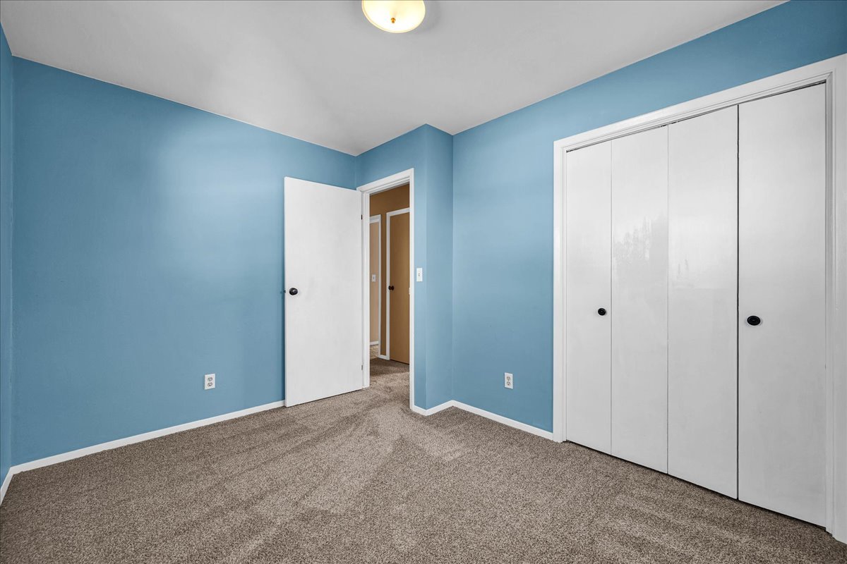 104 E Douglas Street, Carlock, IL 61725