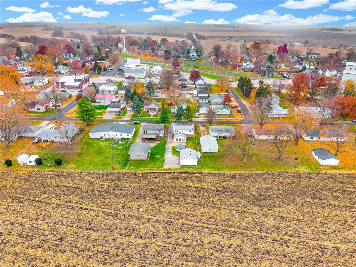 104 E Douglas Street, Carlock, IL 61725