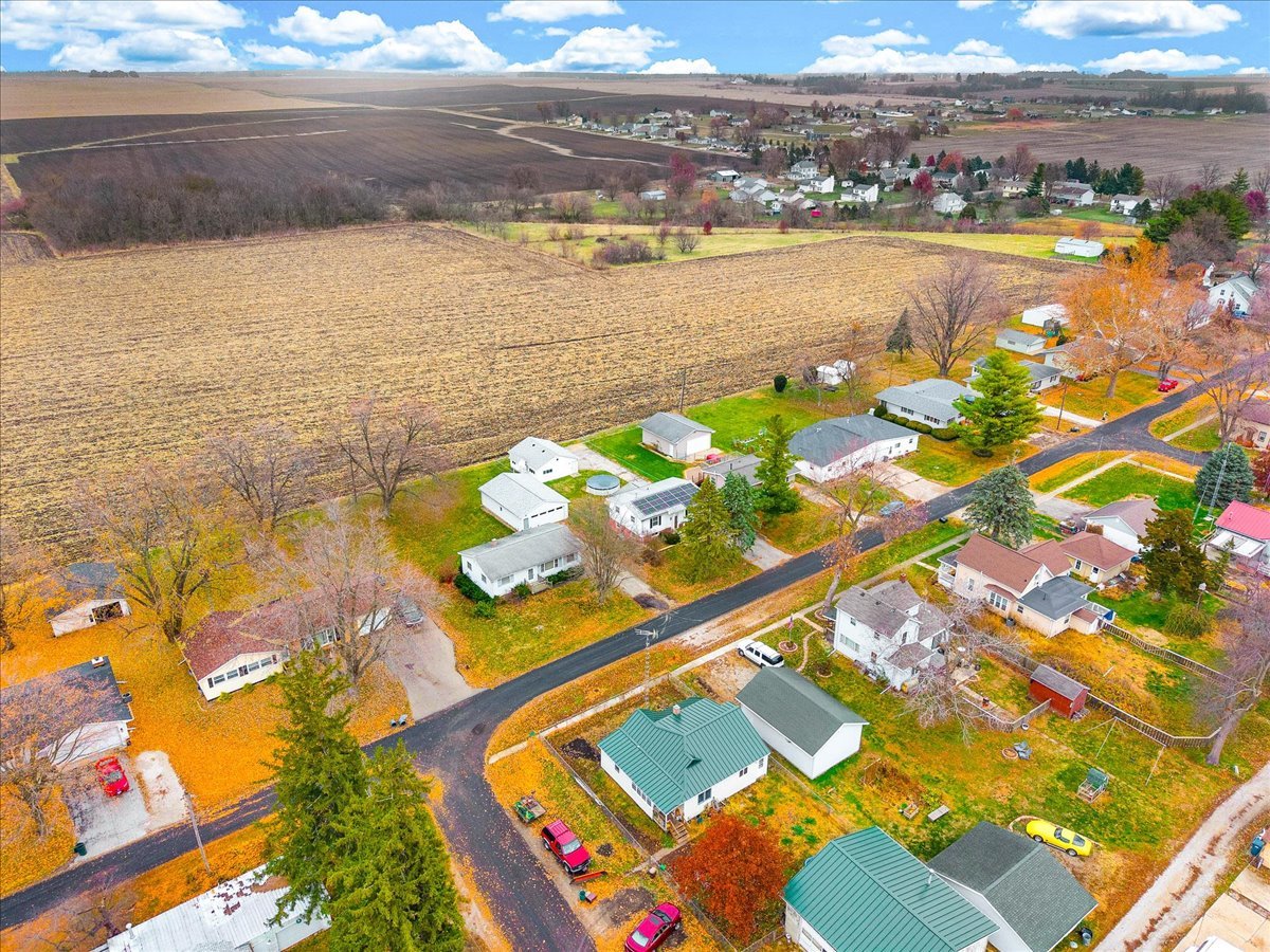 104 E Douglas Street, Carlock, IL 61725