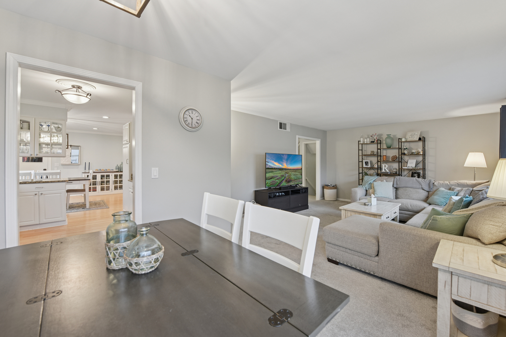 186 Ivy Lane, Bloomingdale, IL 60108