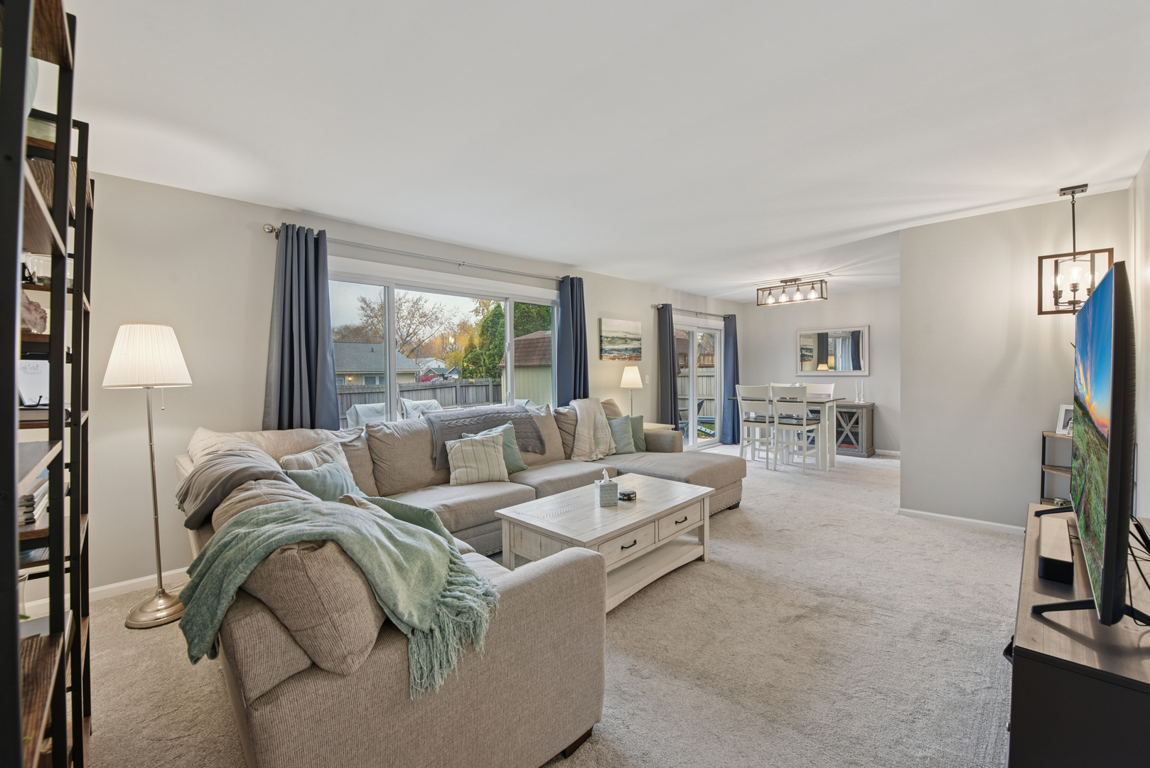 186 Ivy Lane, Bloomingdale, IL 60108