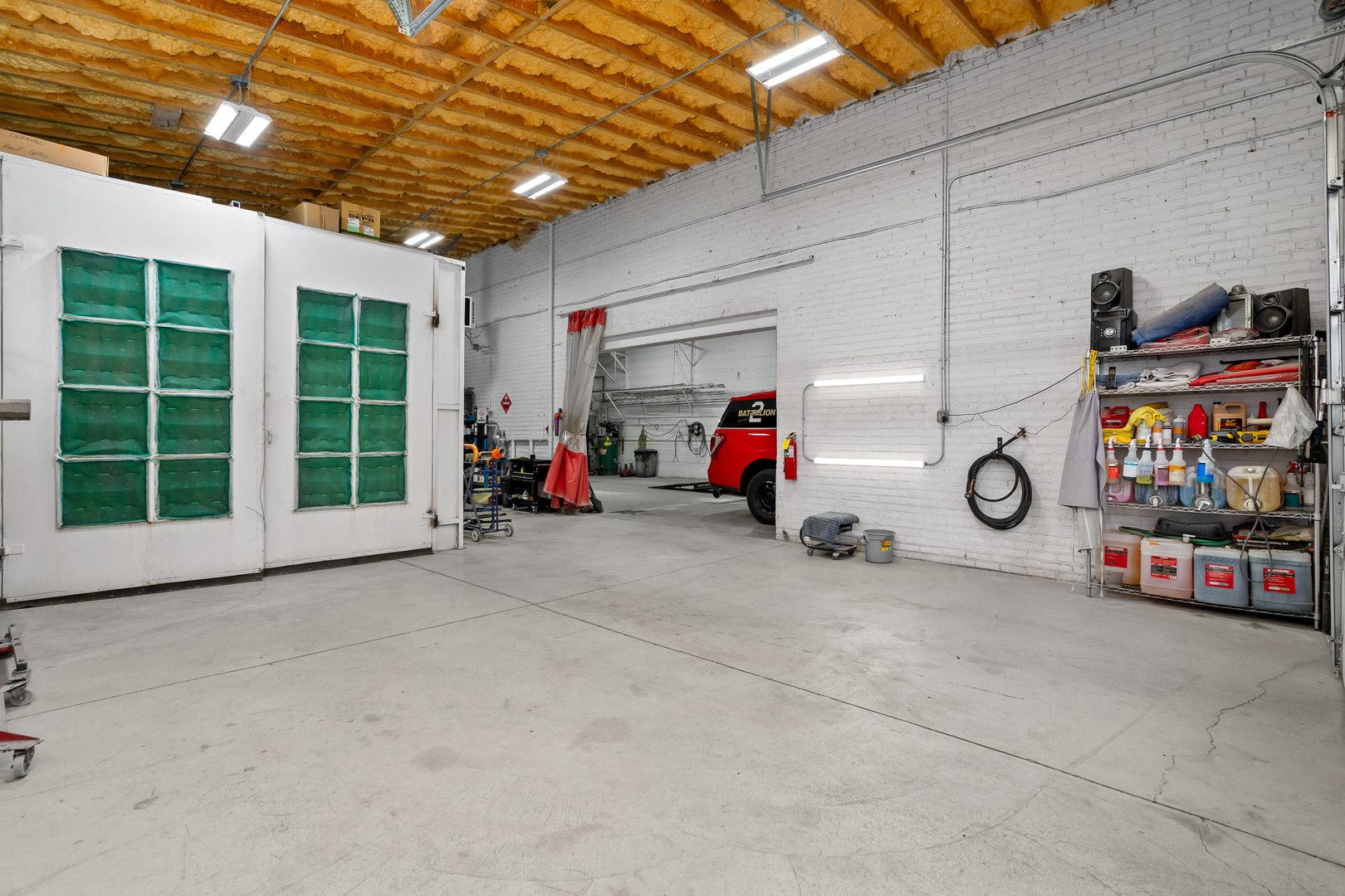 5512 W 79th Street, Burbank, IL 60459