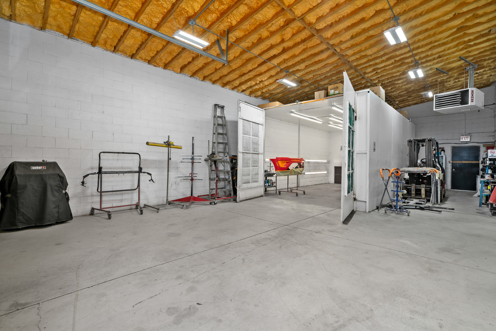 5512 W 79th Street, Burbank, IL 60459