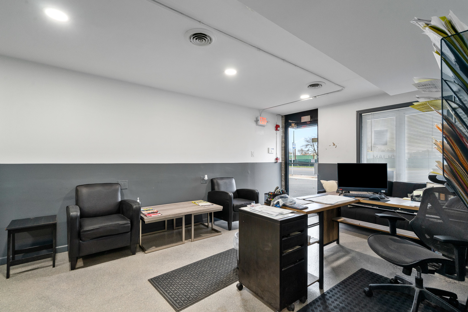 5512 W 79th Street, Burbank, IL 60459