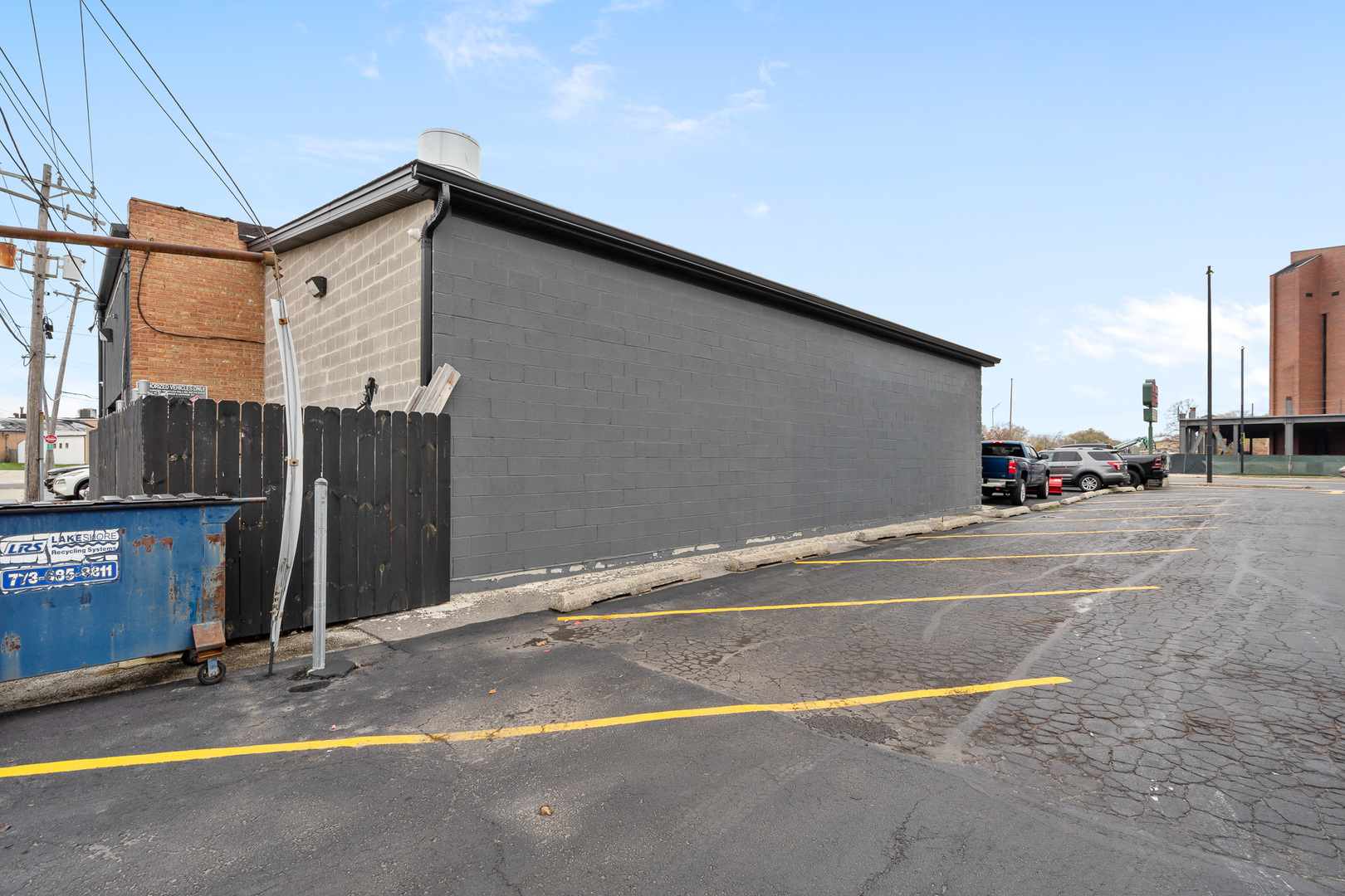 5512 W 79th Street, Burbank, IL 60459