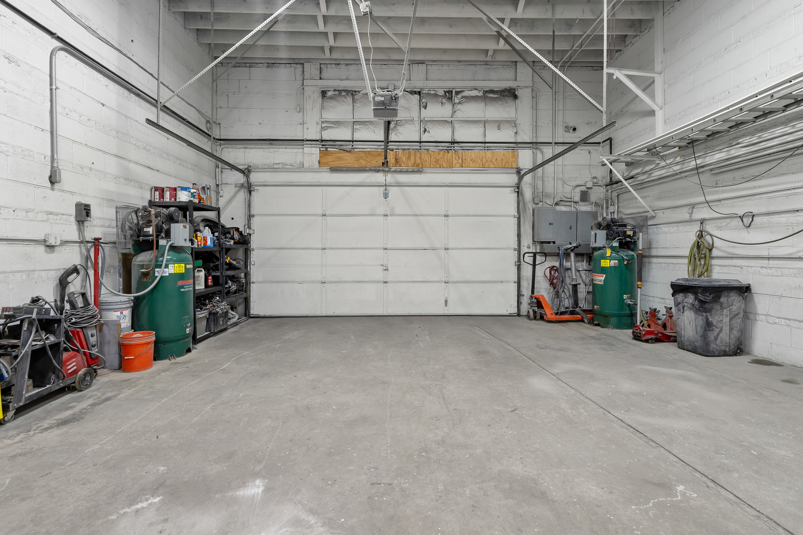 5512 W 79th Street, Burbank, IL 60459