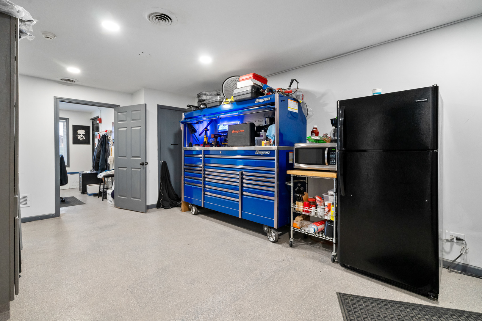 5512 W 79th Street, Burbank, IL 60459