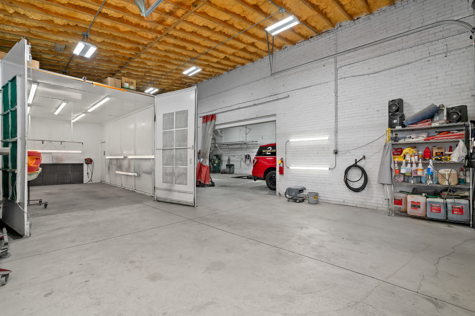 5512 W 79th Street, Burbank, IL 60459