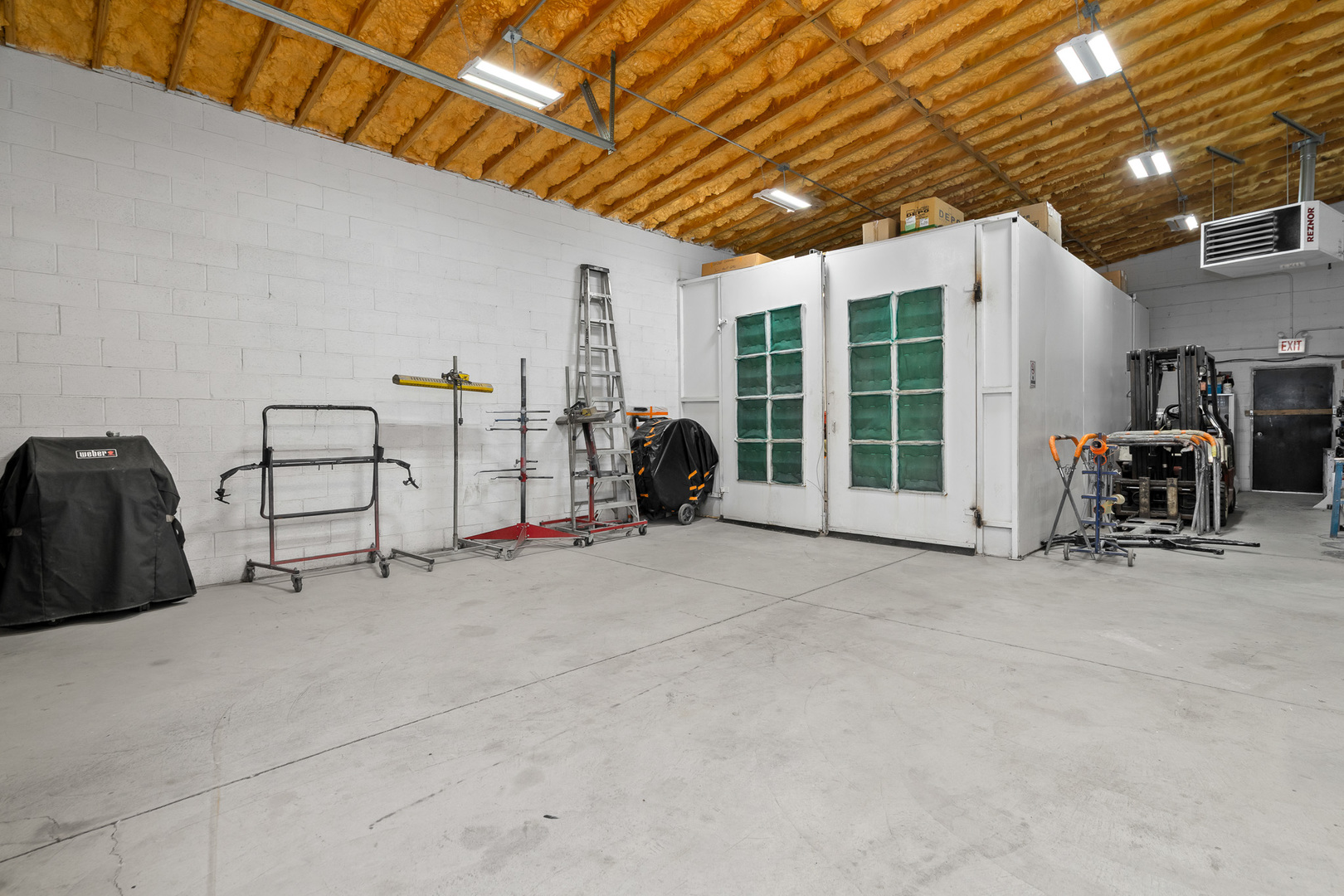 5512 W 79th Street, Burbank, IL 60459