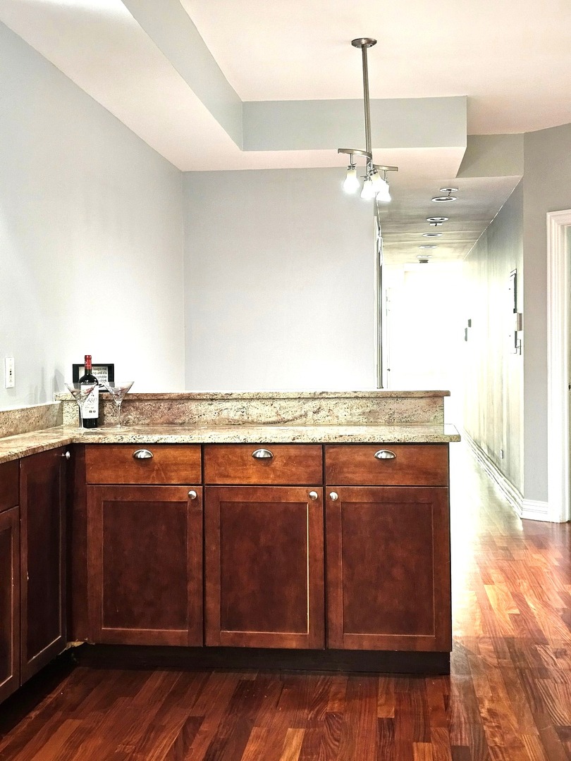 1520 E Marquette Road #2B, Chicago, IL 60637