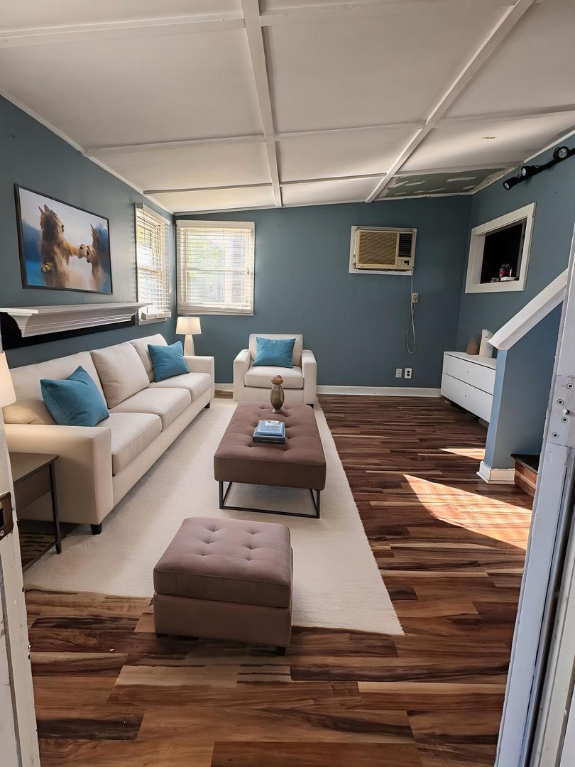 358 David Drive, Elgin, IL 60120