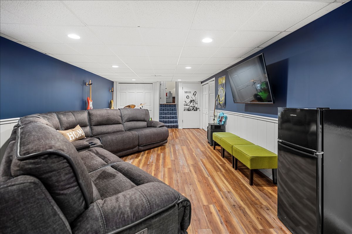 30 S WULFF Street, Cary, IL 60013