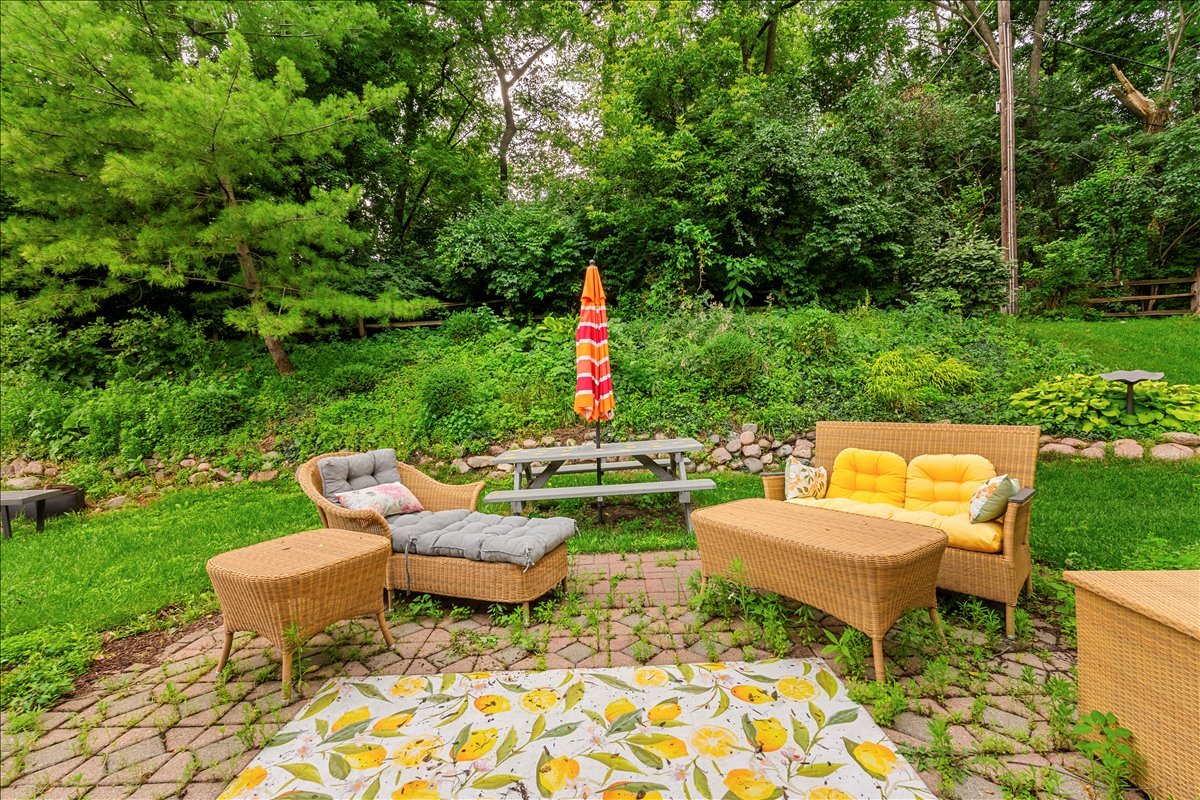 30 S WULFF Street, Cary, IL 60013