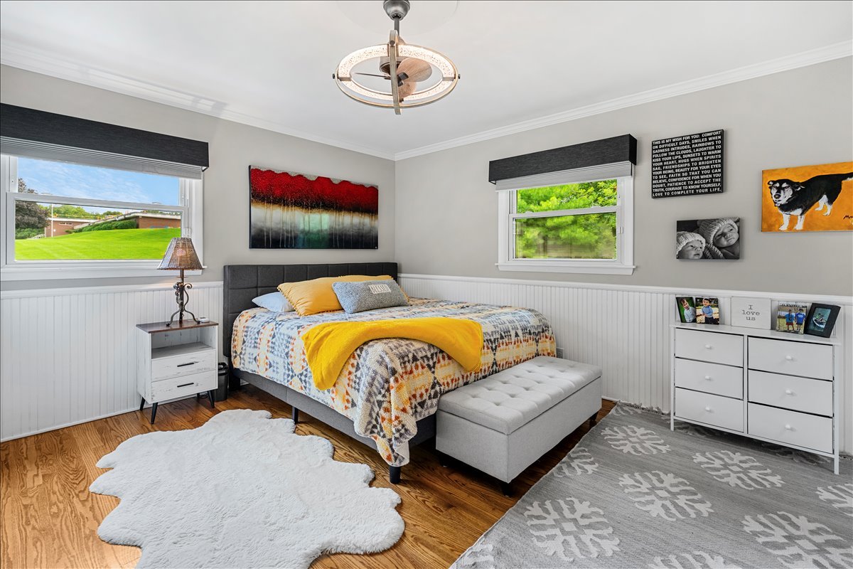 30 S WULFF Street, Cary, IL 60013