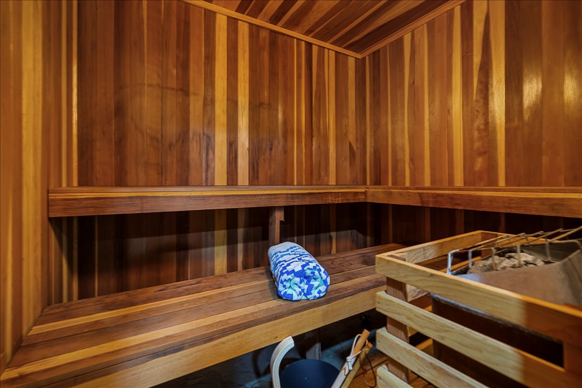 30 S WULFF Street, Cary, IL 60013