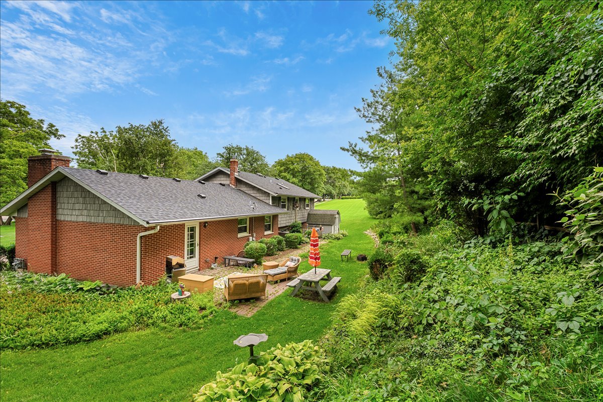 30 S WULFF Street, Cary, IL 60013