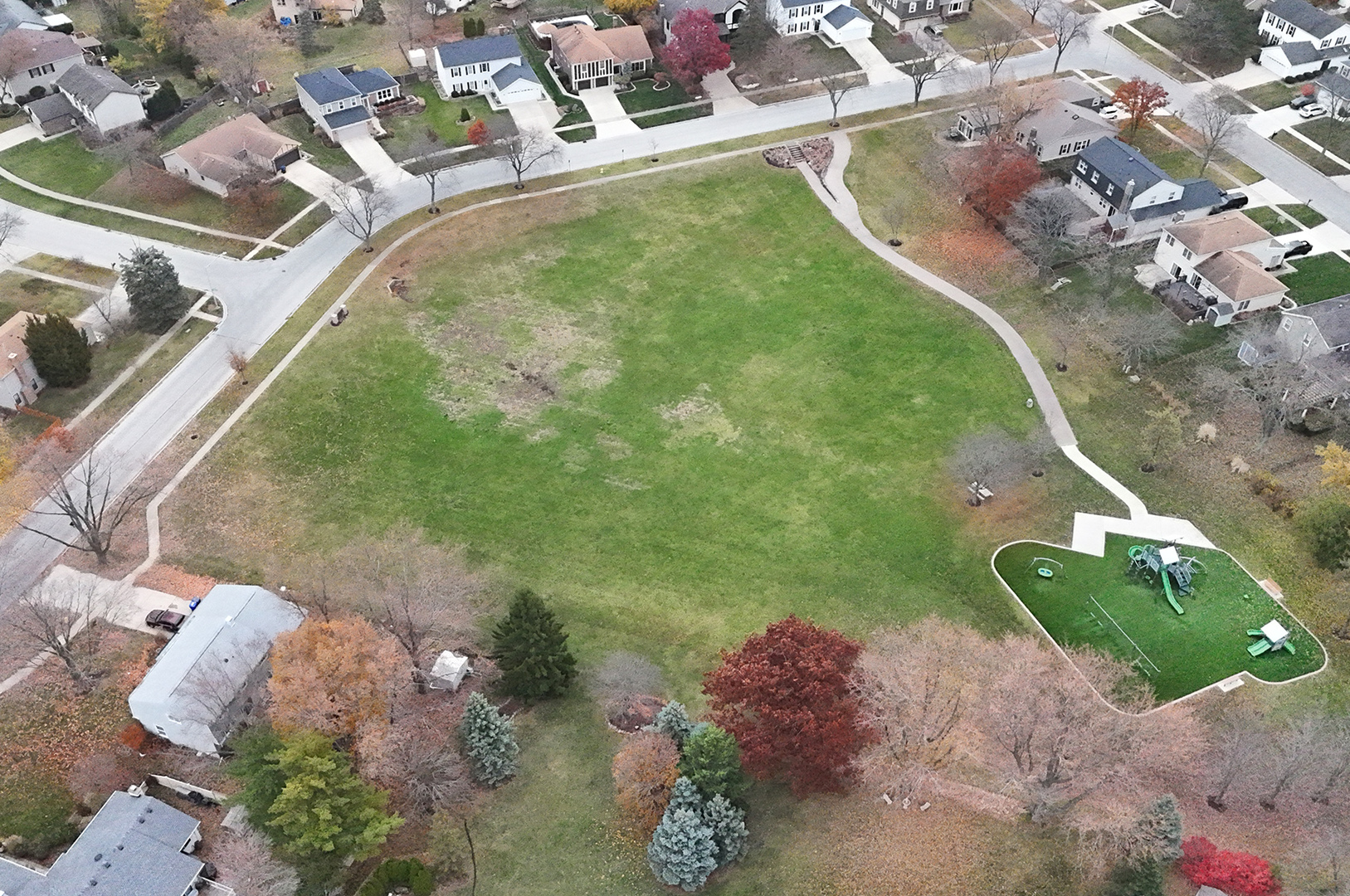 2231 S Bradford Drive, Wheaton, IL 60189