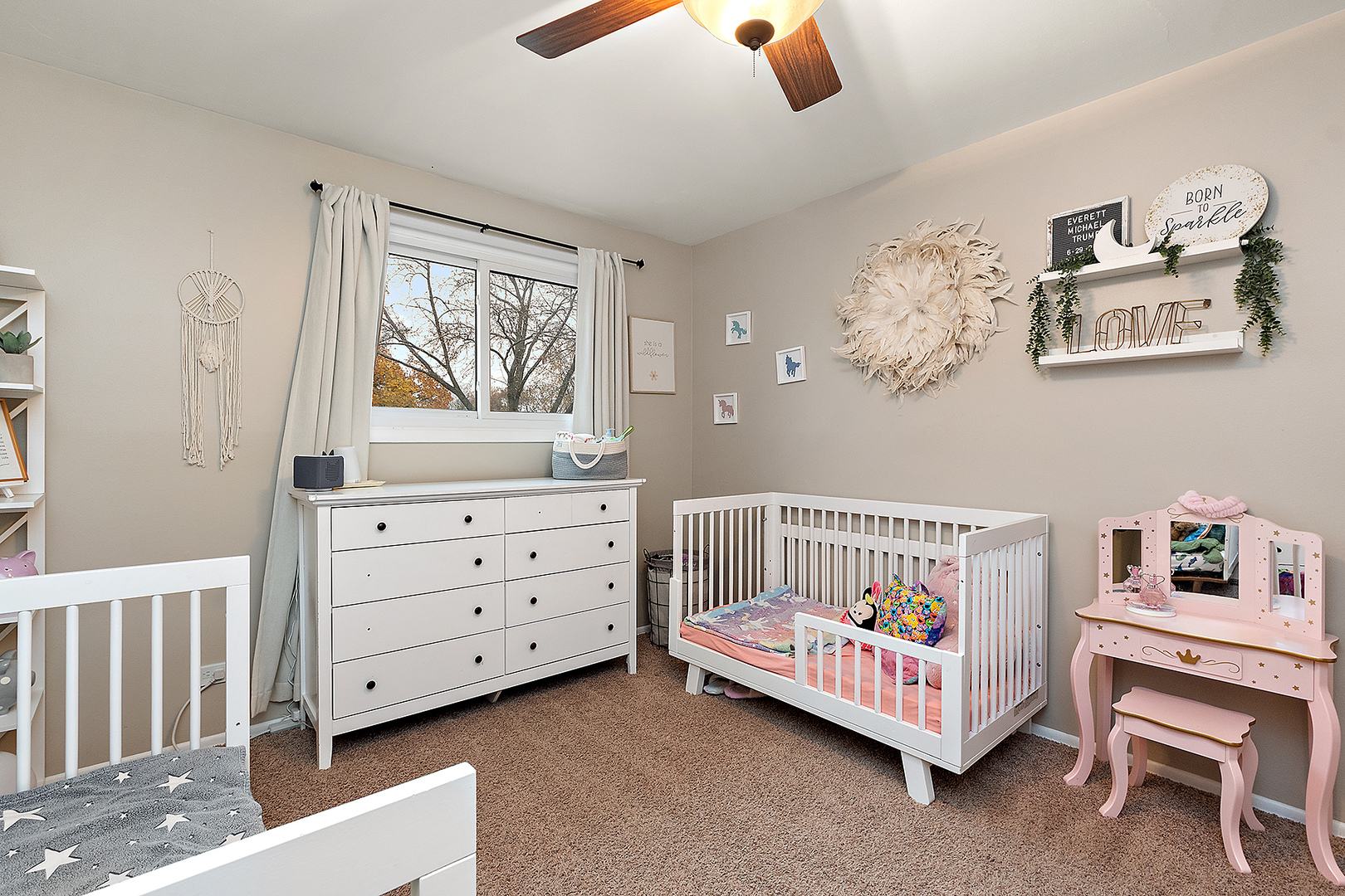 2231 S Bradford Drive, Wheaton, IL 60189