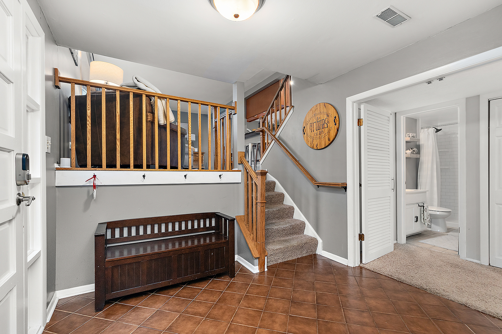 2231 S Bradford Drive, Wheaton, IL 60189