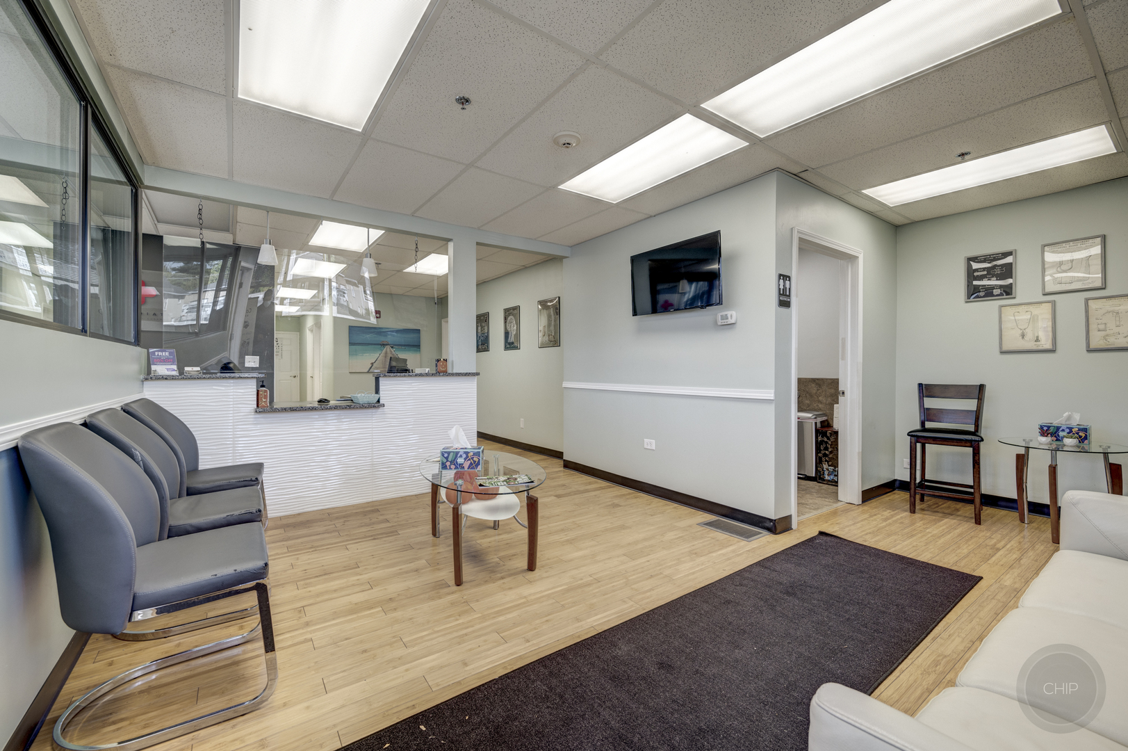 425 Ogden Avenue, Downers Grove, IL 60515