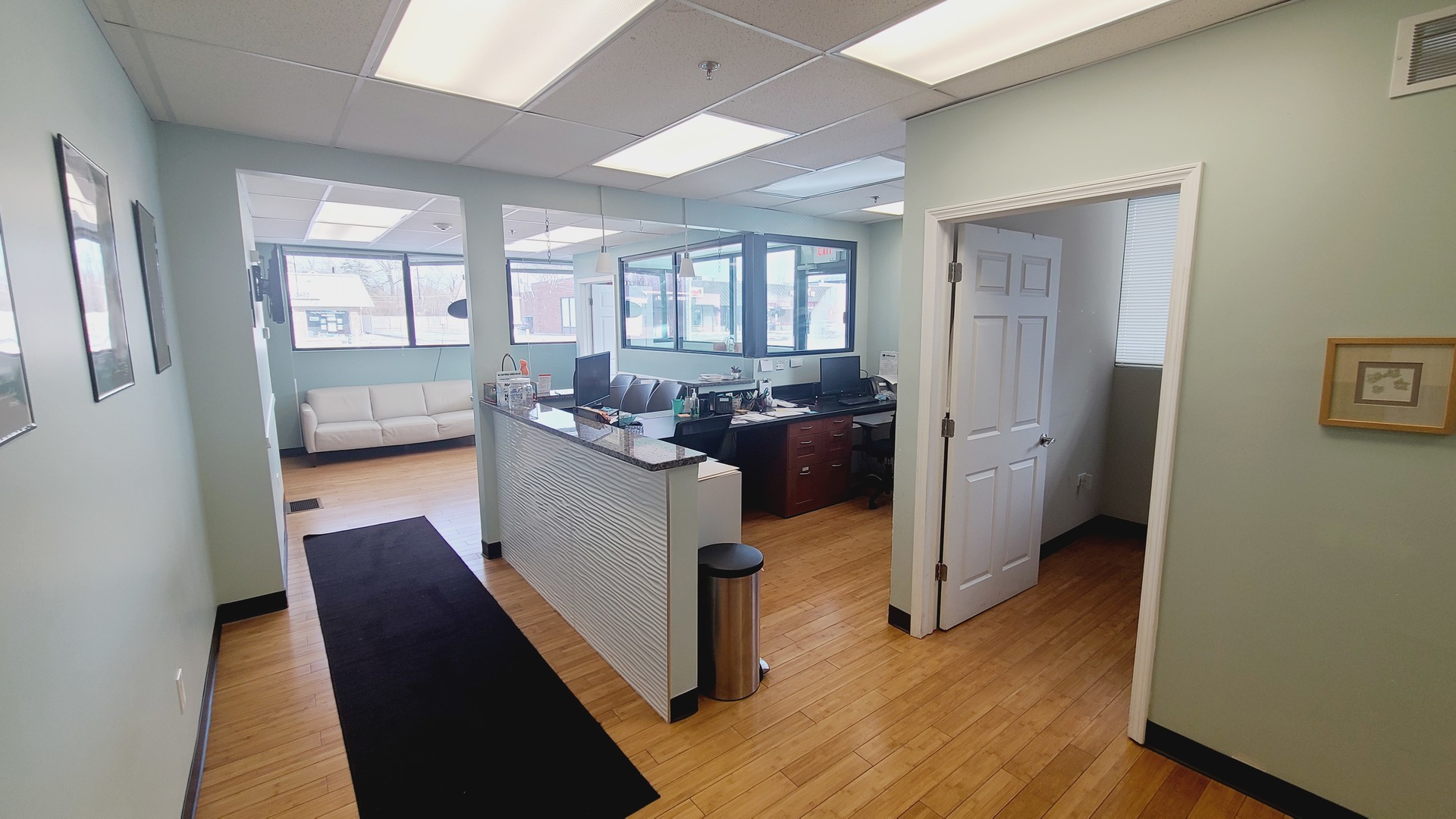 425 Ogden Avenue, Downers Grove, IL 60515