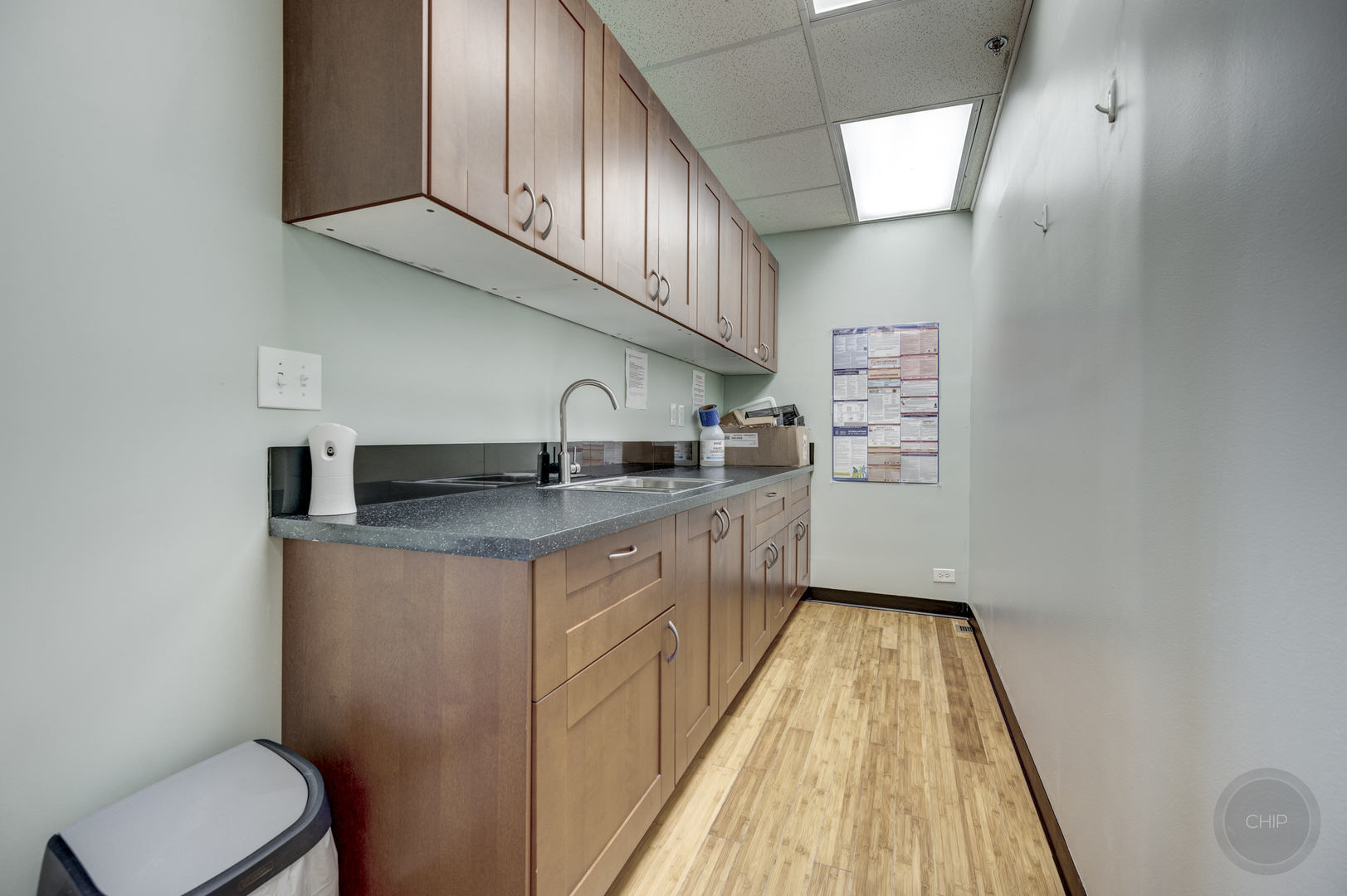 425 Ogden Avenue, Downers Grove, IL 60515