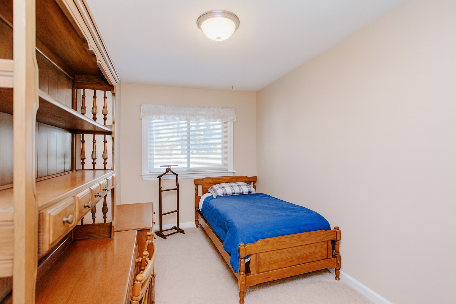 311 S Vine Avenue #E, Park Ridge, IL 60068